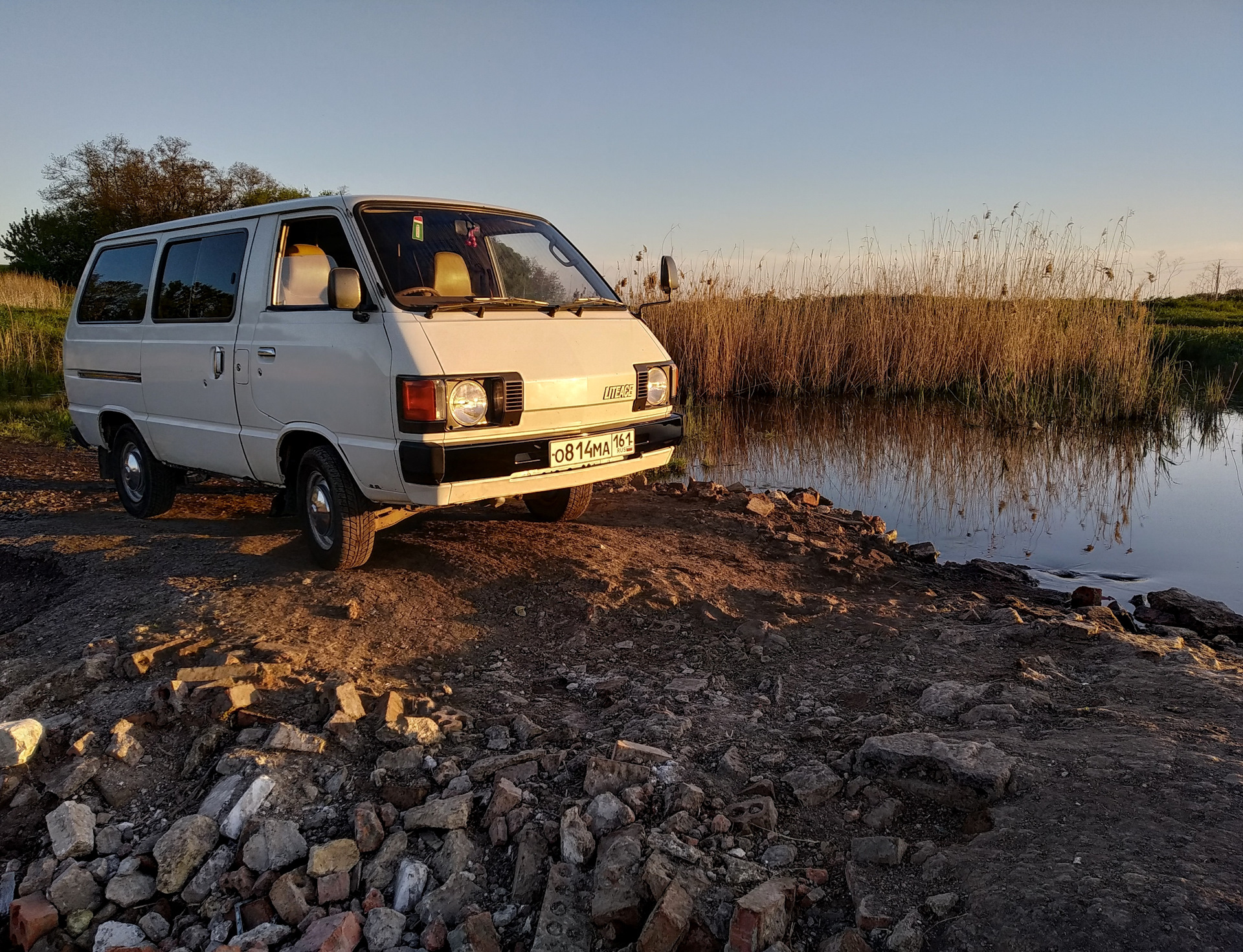Lite ace. Toyota Lite Ace. Toyota Lite Ace km20. Lite Ace km20 catalogue. Toyota LITEACE фото.