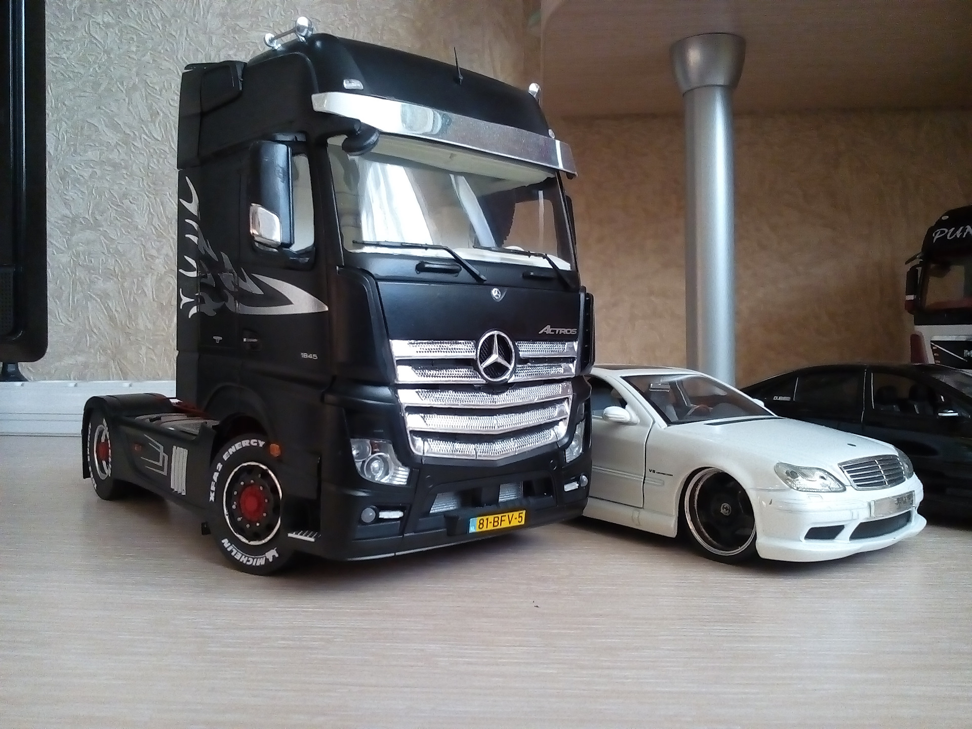 Mercedes Actros drive2