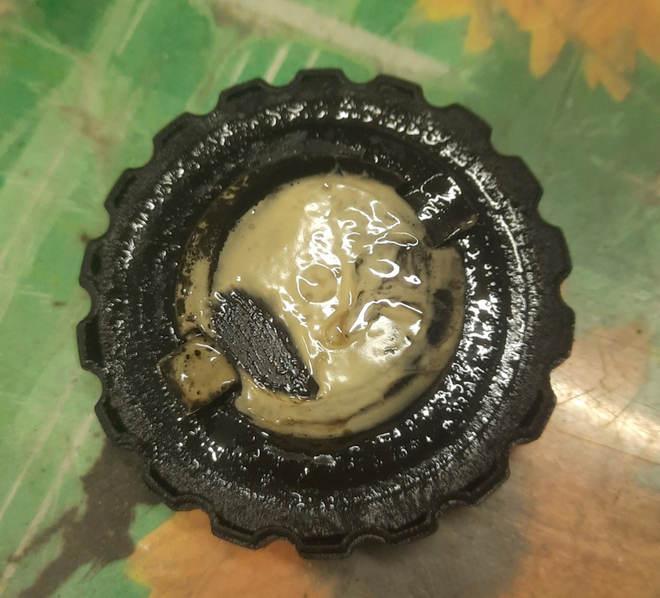 Эмульсия на крышке — Daewoo Nexia (2G), 1,5 л, 2001 года | наблюдение ...