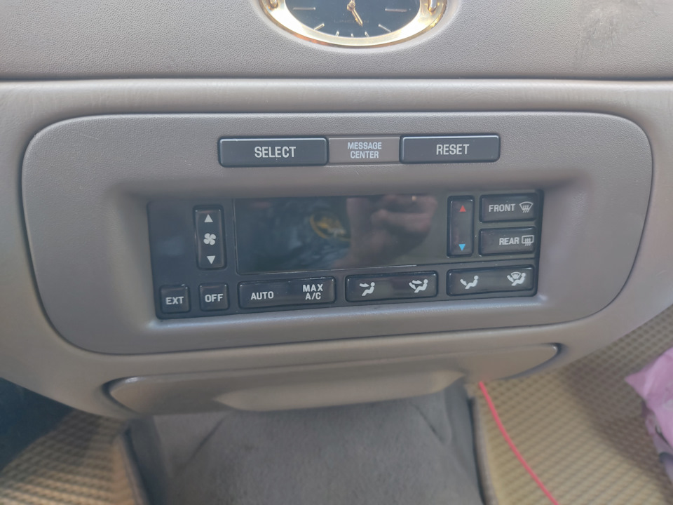 Фото в бортжурнале Lincoln Town Car III