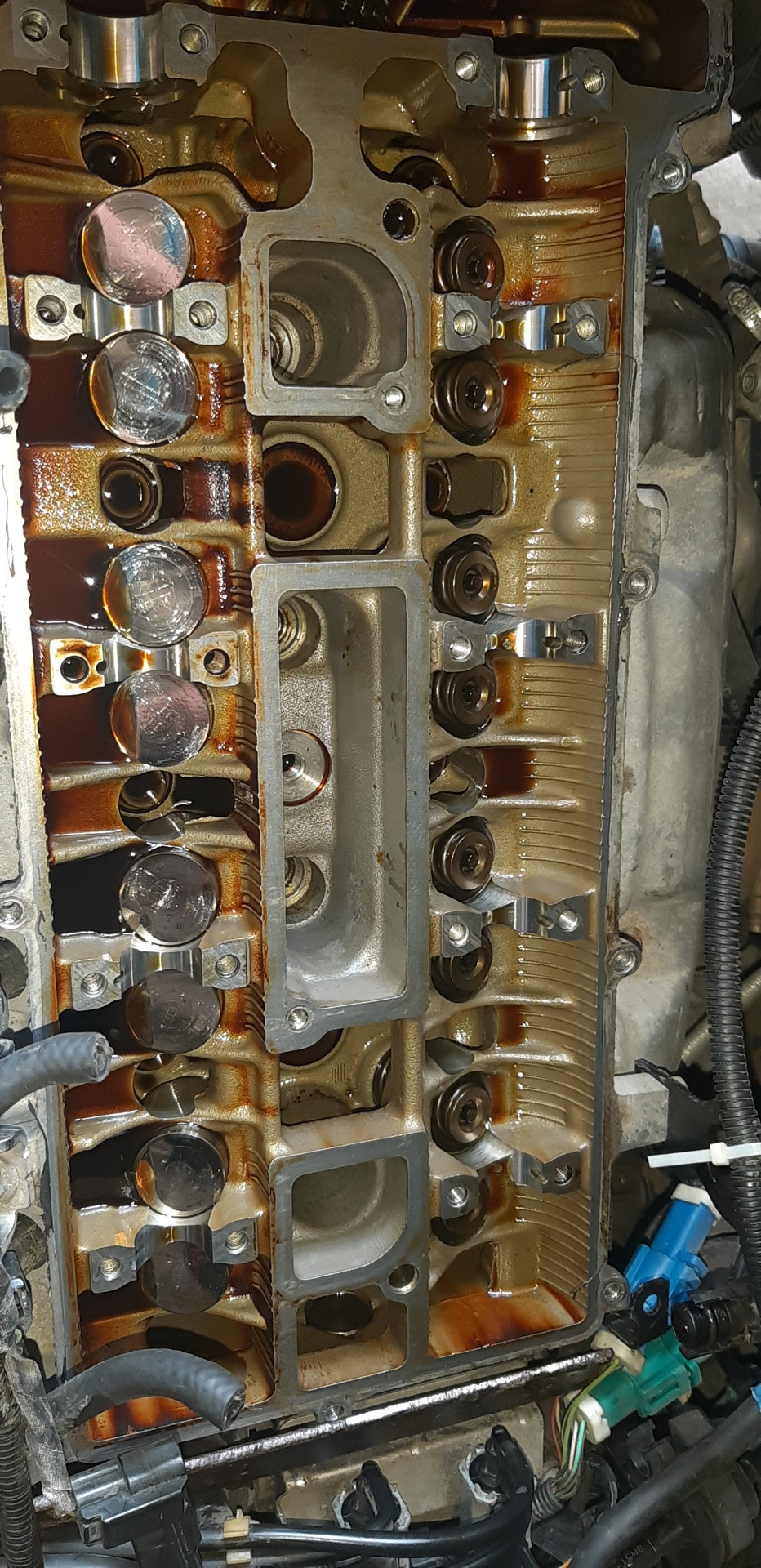 Валы сняты и разметка стаканов — Ford Focus Sedan II