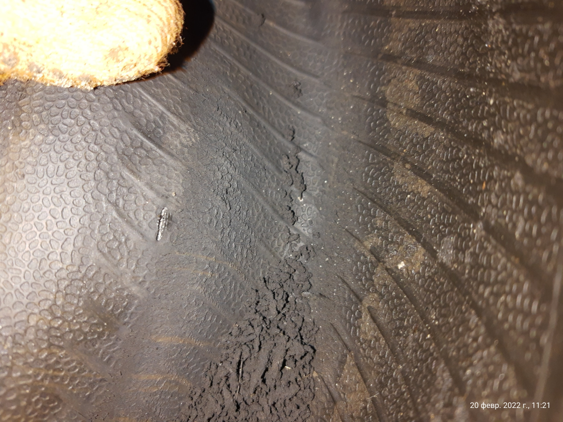 Шины и их ремонт (боковой порез)я думаю каждый с этим сталкивался вот ...