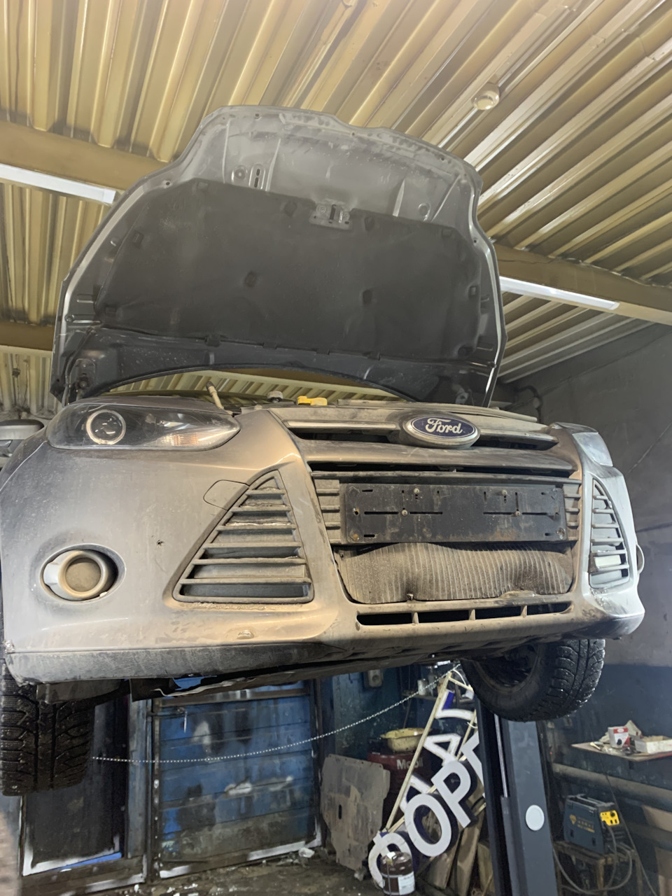 Замена радиатора ож — Ford Focus Hatchback III, 2 л, 2012 года | визит ...