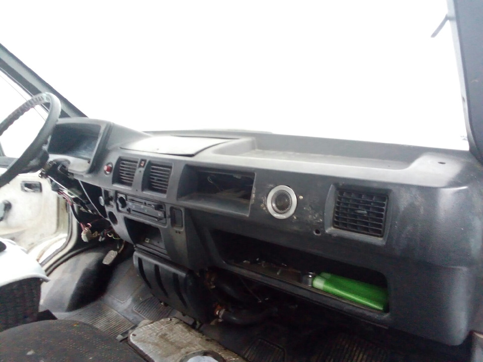 Замена торпеды — ГАЗ Газель, 2,3 л, 2001 года | своими руками | DRIVE2