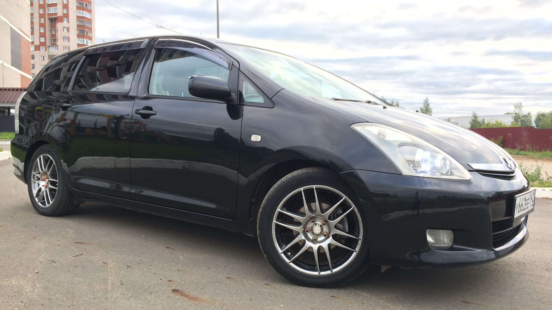 Toyota Wish (AE10) 1.8 бензиновый 2006 | ВЭДОВЫЙ ДРУЖИЩЕ) на DRIVE2