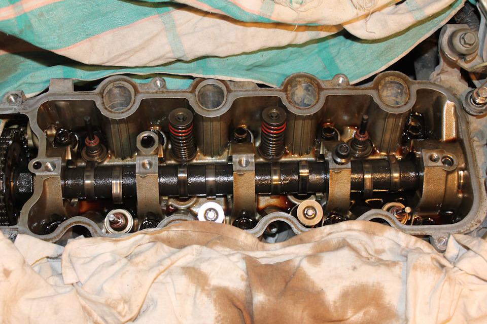 Как поменять маслосъемные колпачки на хонда фит