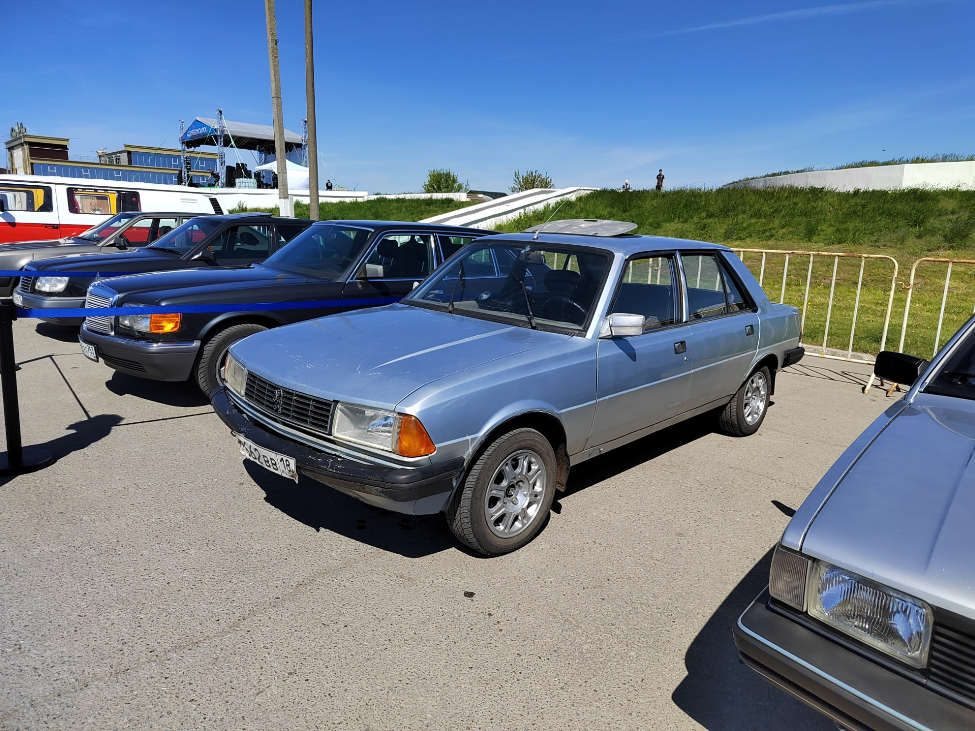 Дебют на фестивале ретро техники Старый Клаксон — Peugeot 305, 1,9 л, 1984  года | встреча | DRIVE2