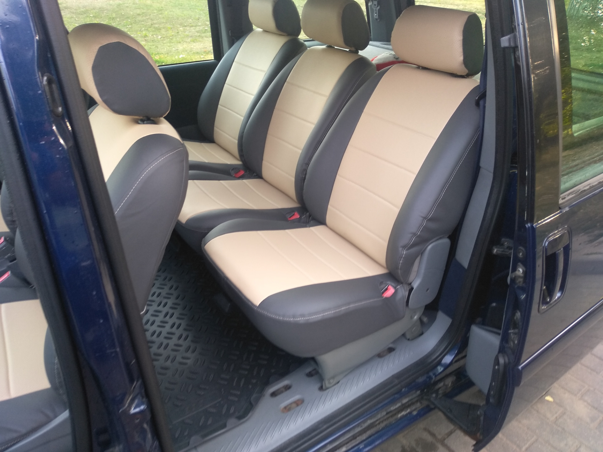 Пошив и установка чехлов из экокожи — Citroen Evasion, 2 л, 2000 года ...