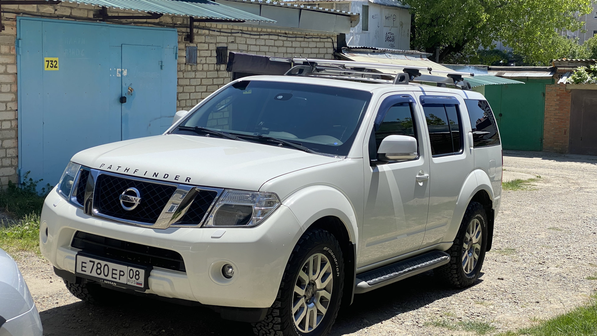 Nissan Pathfinder (3G) 2.5 дизельный 2012 | Белый на DRIVE2