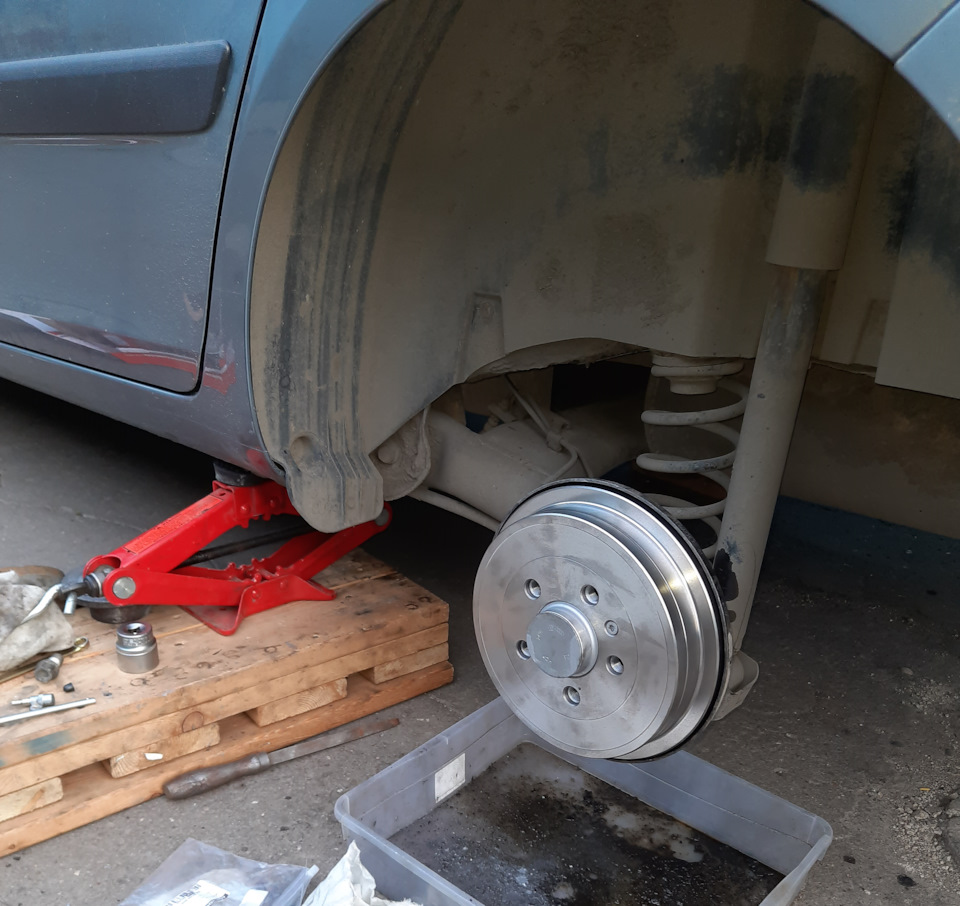 Капиталка барабанных тормозов — Skoda Fabia Combi Mk2, 1,6 л, 2012 года ...