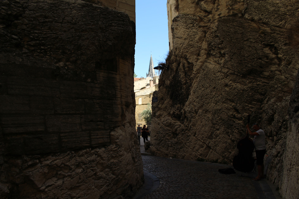 Музыканты в переходе исполняли «Bella Ciao». Атмосферно. — Audi A4 (B9)