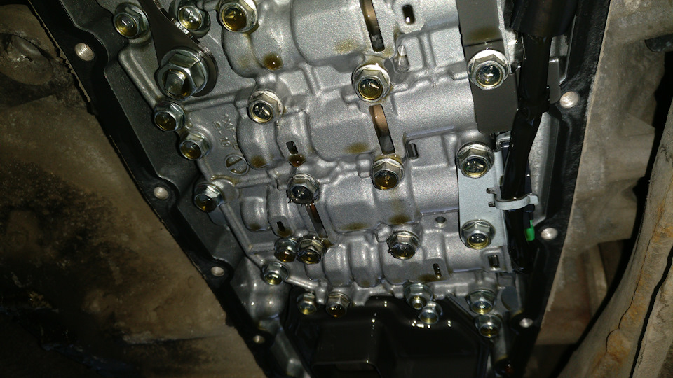 Замена сайлентблоков в задней подвеске. — Nissan Pathfinder (3G), 2,5 л ...