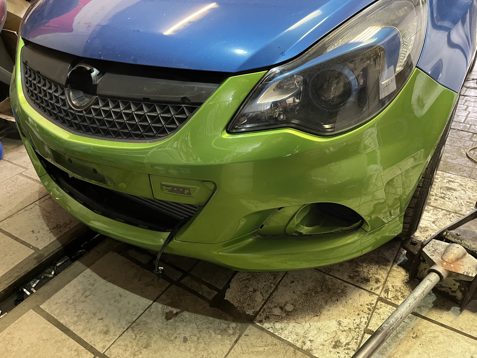 Куплен бампер оригинал GM рест. — Opel Corsa D OPC, 1,6 л, 2008 года ...