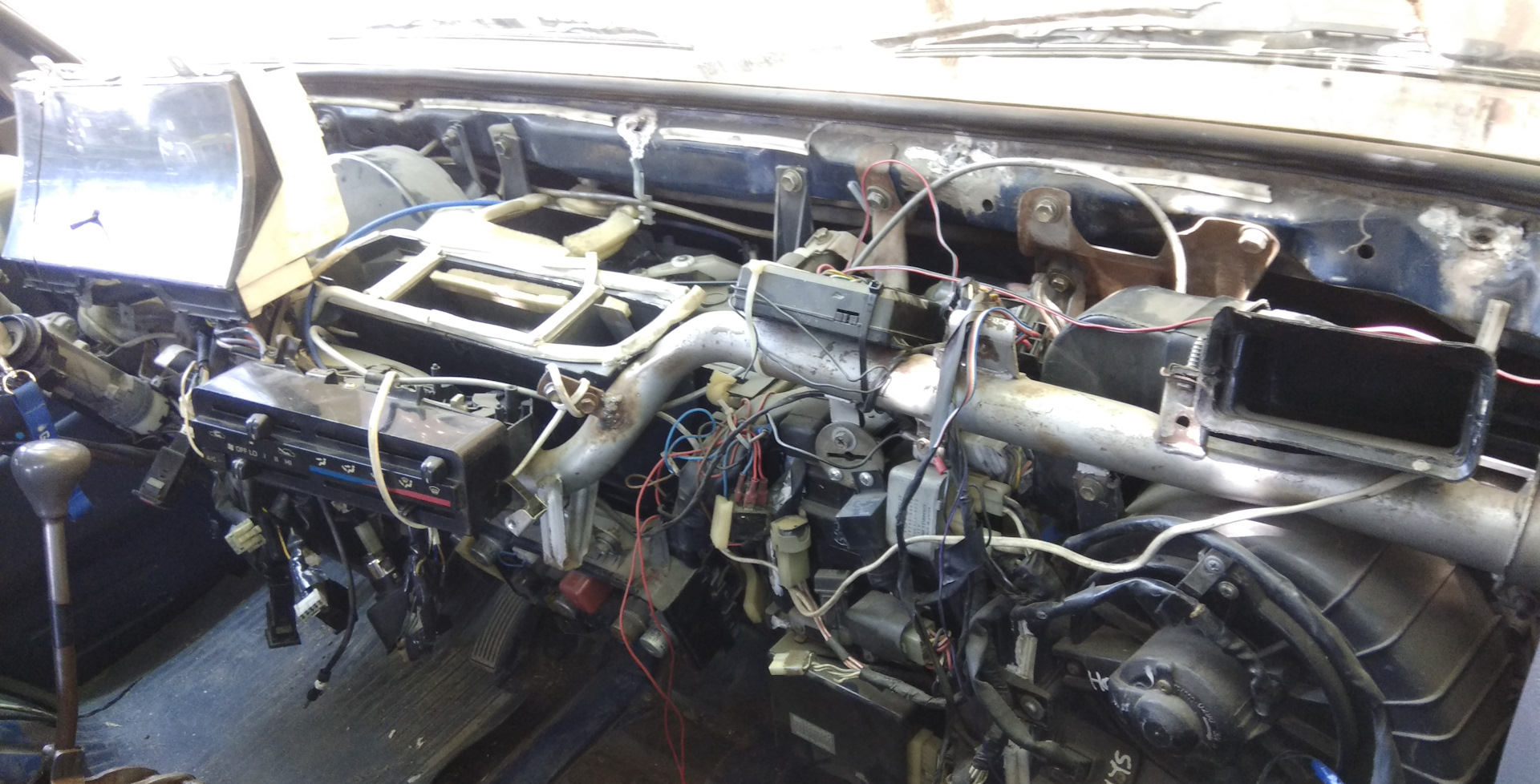 Прочистка радиатора печки. - Toyota Previa (1G), 2,4 л, 1994 года своими руками 