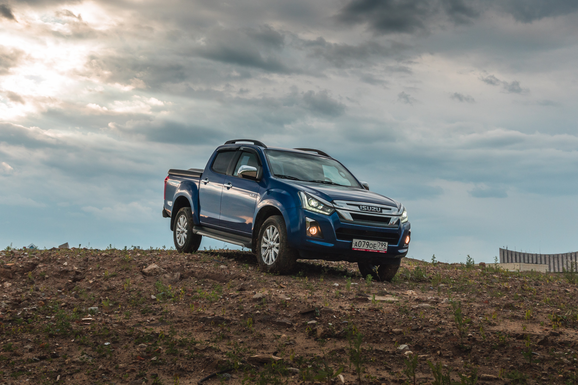 Isuzu D-Max — настоящий трудяга — «Тест-драйвы» на DRIVE2