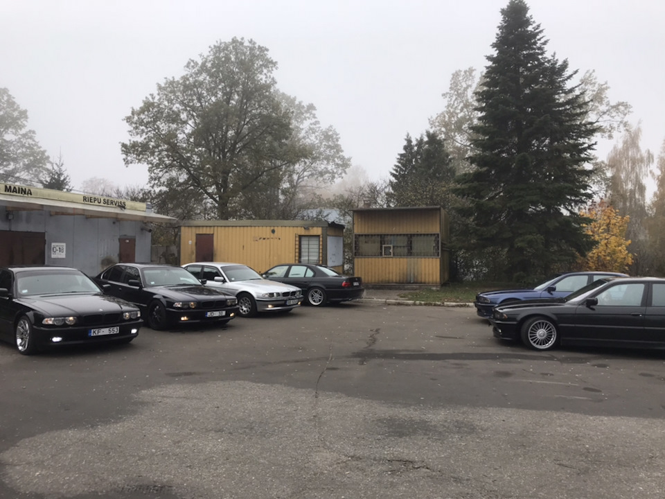 Фото в бортжурнале BMW 7 series (E38)