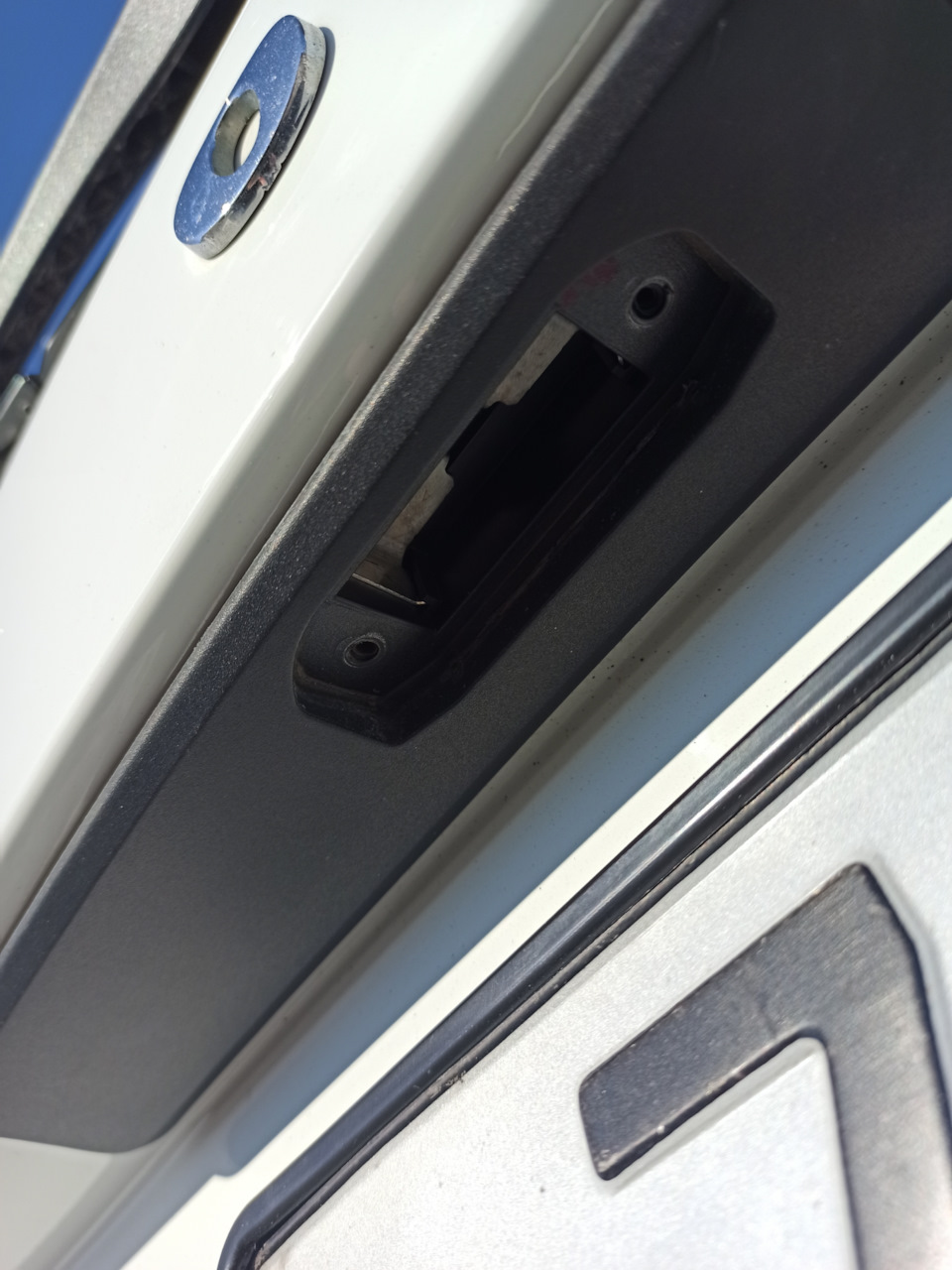 hCMBazYfAKEotleCm0QQkq9EnZA 960 Как открыть ключ вольво хс60