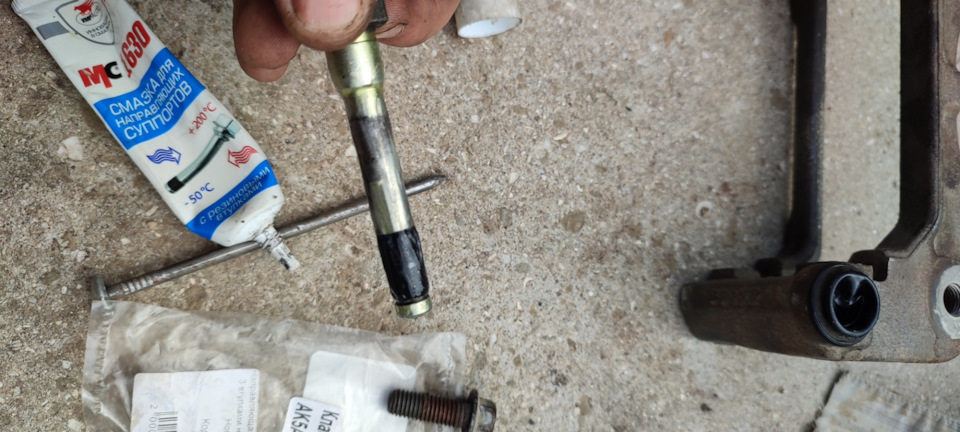 Ревизия тормозных дисков направляющих суппорта, колодок. — Geely ...