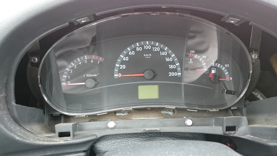 Замена лампочек в Приборке — Lada Калина седан, 1,6 л, 2008 года ...