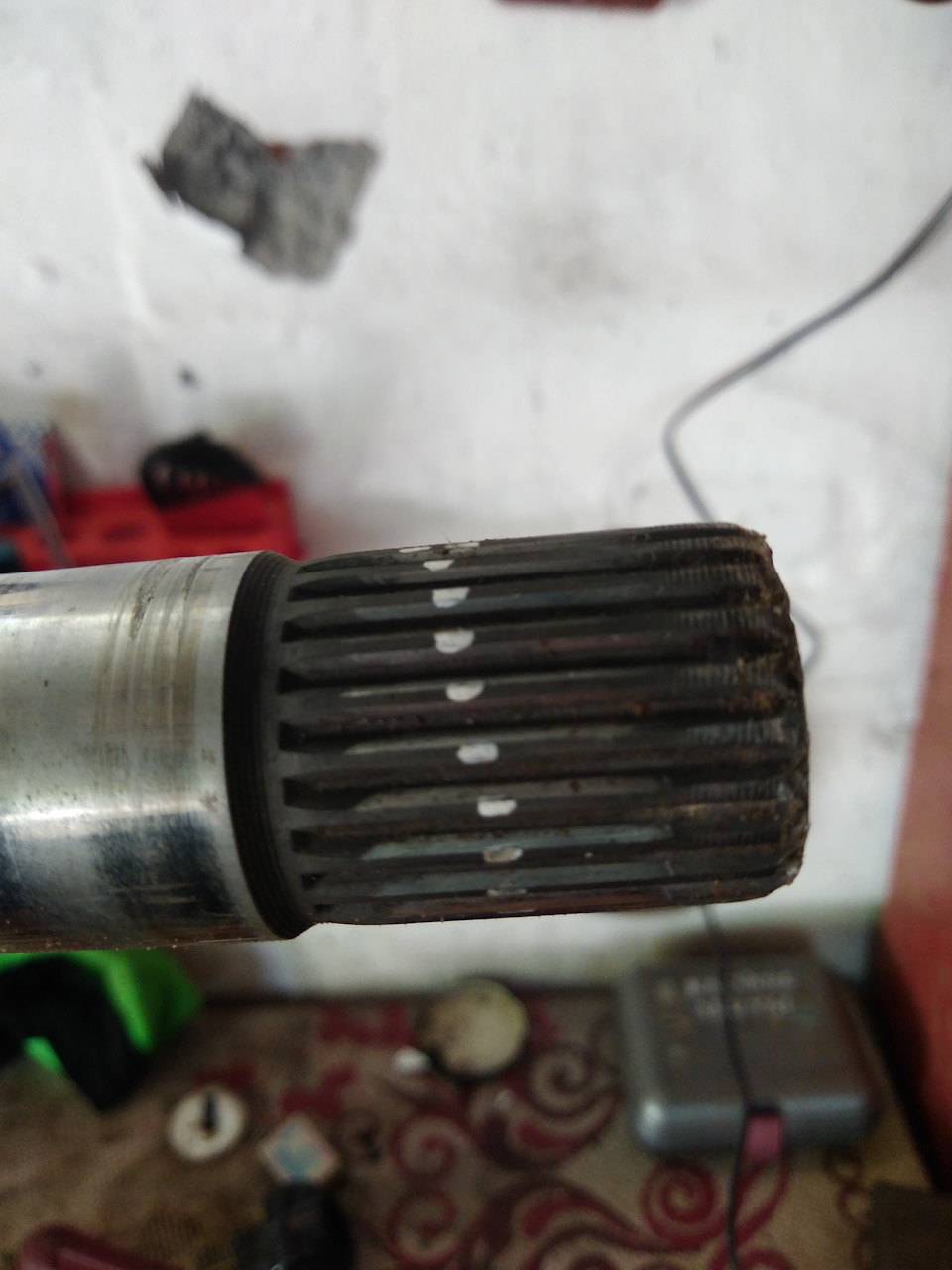 Замена промежуточного вала — Mazda 323 V, 1,5 л, 1997 года | своими ...