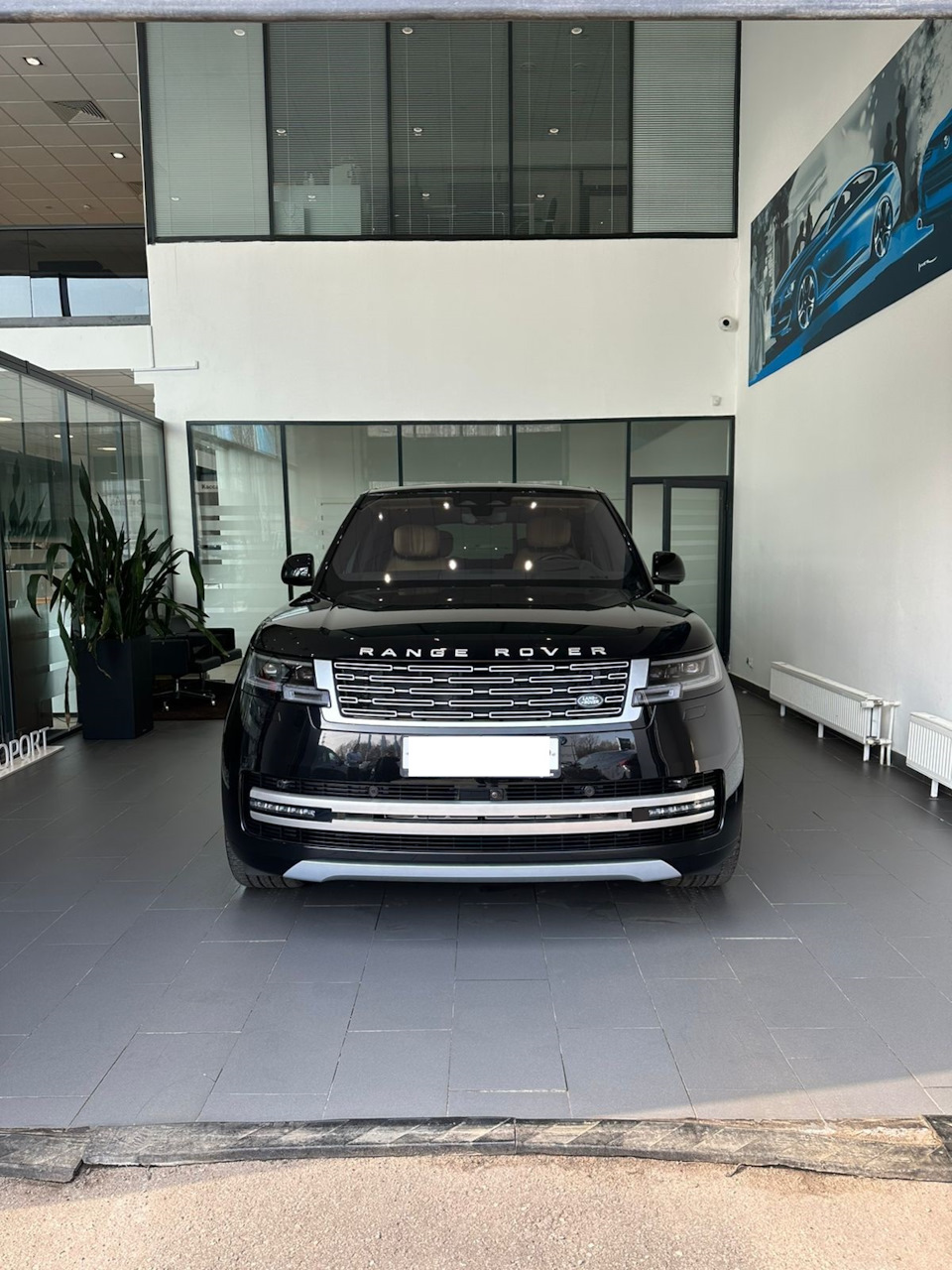 Клиентоориентированость дилера за 25 милллионов рублей или как я Land Rover  Range Rover P530 осматривал. — DRIVE2