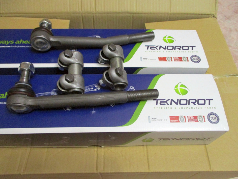 задние рулевые наконечники с соединительными муфтами и болтами — Lada 21061