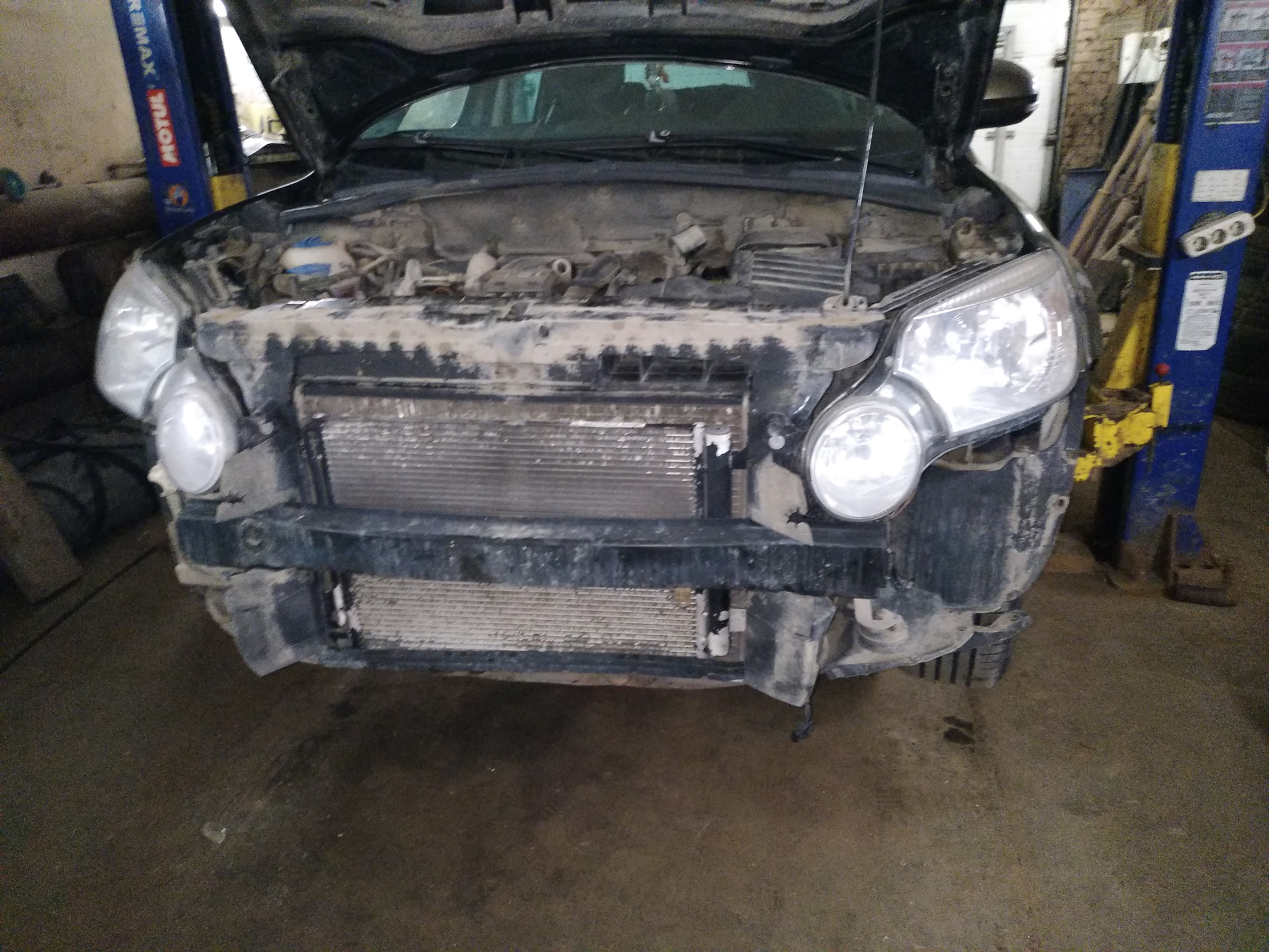 Радиатор шкода йети 1. Радиатор охлаждения шкода йети 1. 2. 8. Снятие переднего бампера skoda yeti.