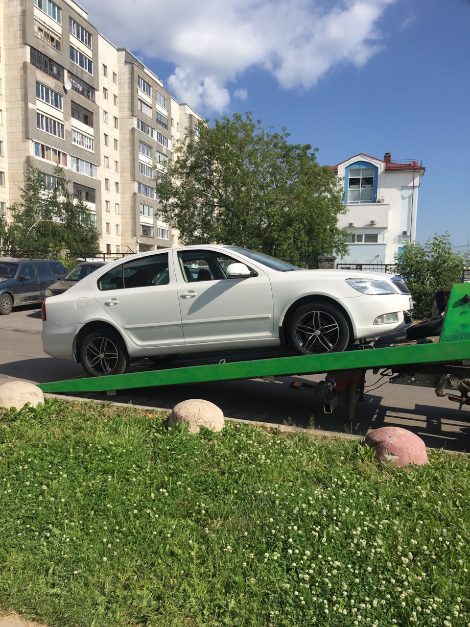 Не заводится, ошибка скользкая дорога octavia a5 BSE — Skoda Octavia A5  Mk2, 1,6 л, 2013 года | визит на сервис | DRIVE2