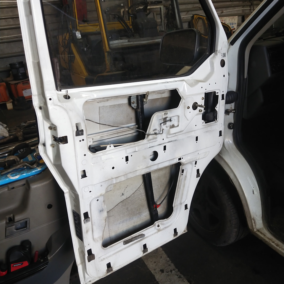 Установил стеклоподемники гранат — Volkswagen Transporter T4, 2,5 л ...