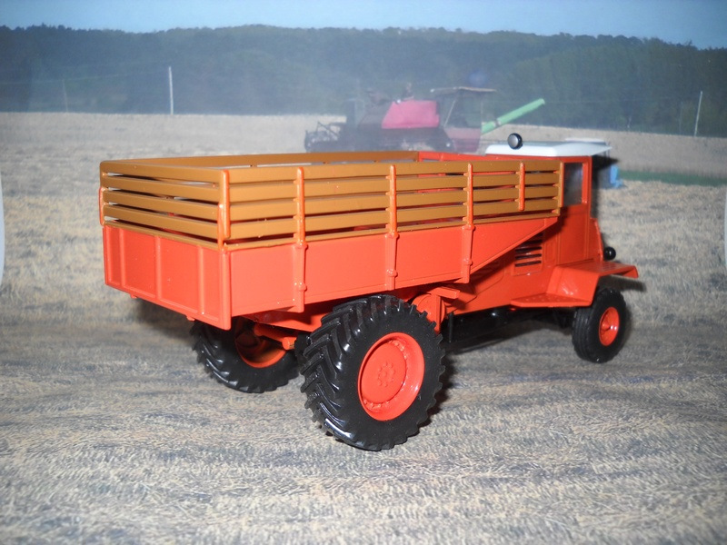 Трактор таганрожец сш 75. Трактор шасси таганрожец. Трактор таганрожец сш 75. Таганрожец сш-75 1 43. Самоходное шасси сш-75 таганрожец.