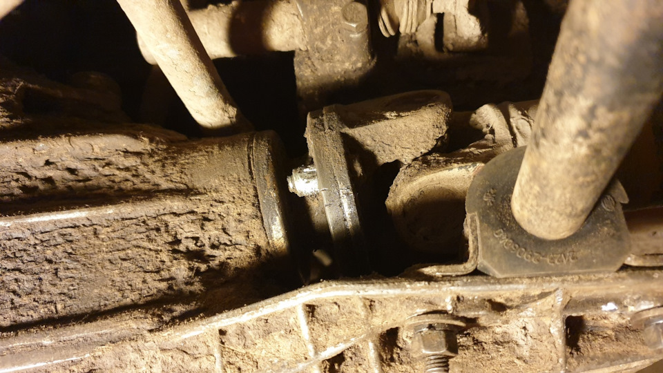 hIAAAgMSD A 960 Как выбить крестовину нива шевроле