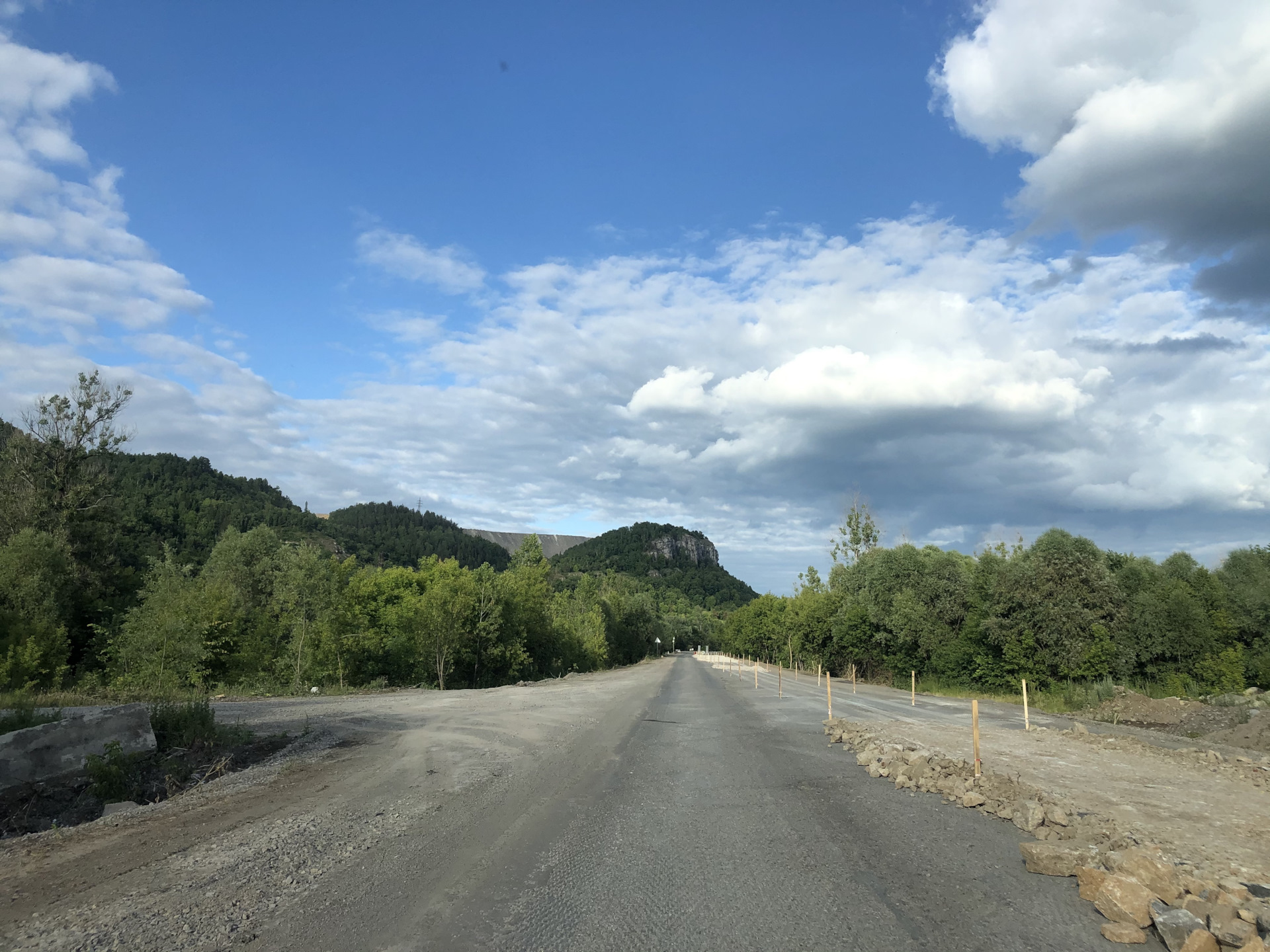 Трасса м 5 перевал сим. Уральские горы трасса уфа челябинск. Трасса сим уфа. Трасса м-5 «урал» уфа. Трасса сим уфа.