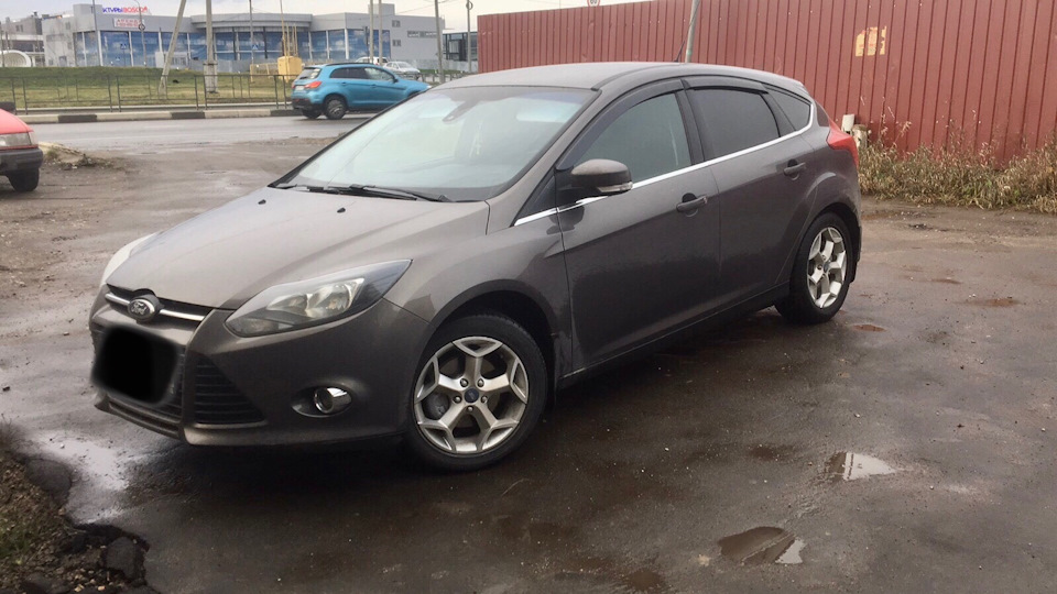 Ford focus 3 2012. Форд фокус 3 хэтчбек пантера. Форд 3 хэтчбек бу. Форд 3 хэтчбек бу. Белый хэтчбек.