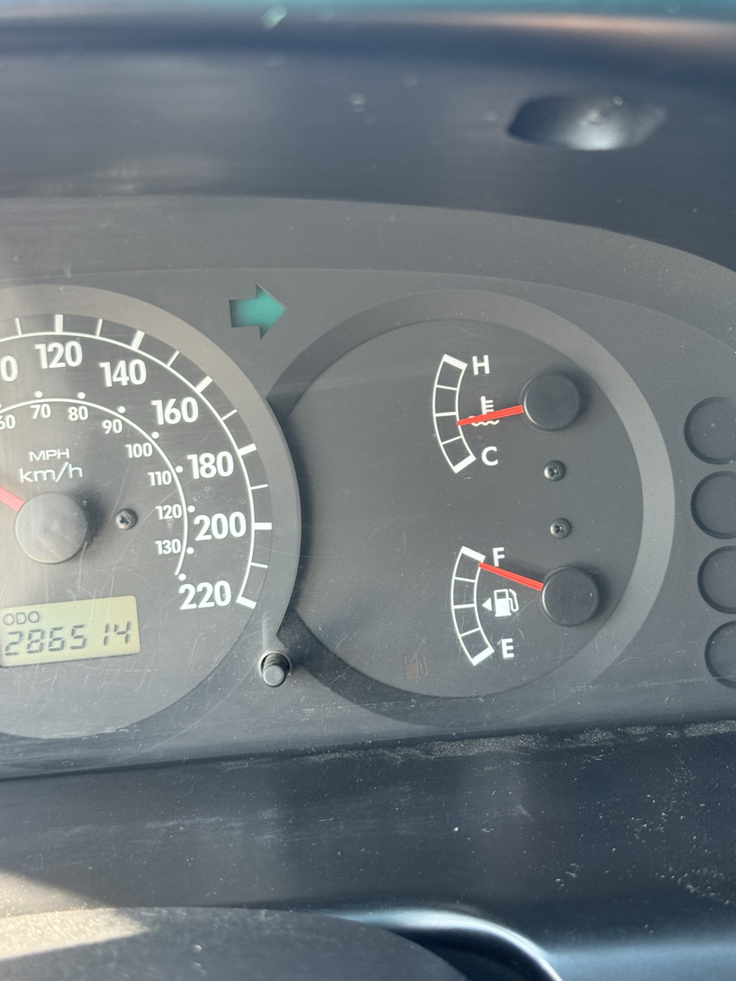 Стрелка топлива — KIA Spectra, 1,6 л, 2006 года | другое | DRIVE2