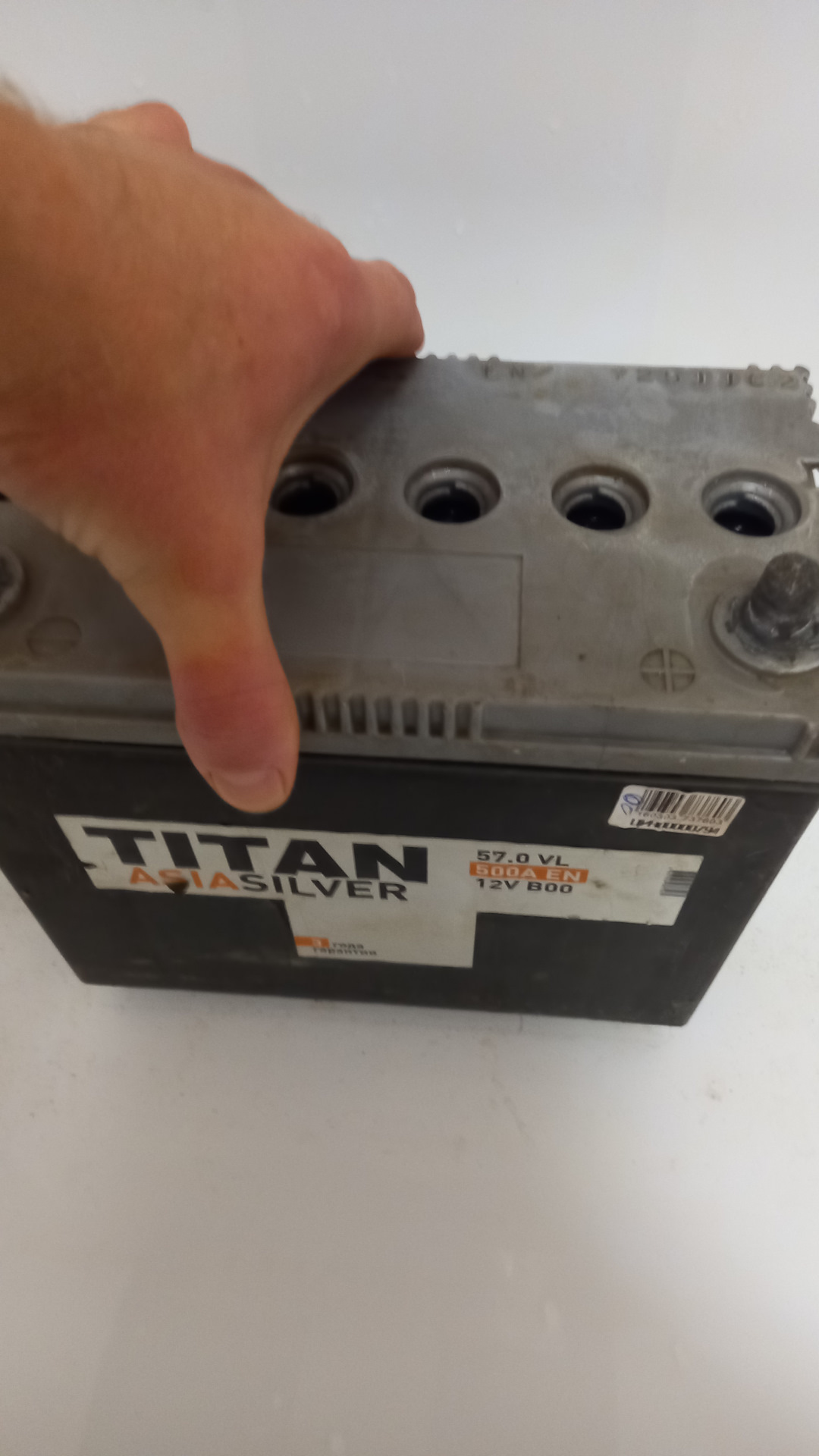 Аккумулятор сода. Восстановление аккумулятора автомобиля содой. Промывка автомобильного аккумулятора. Аккумулятор сода. Аккумулятор сода.