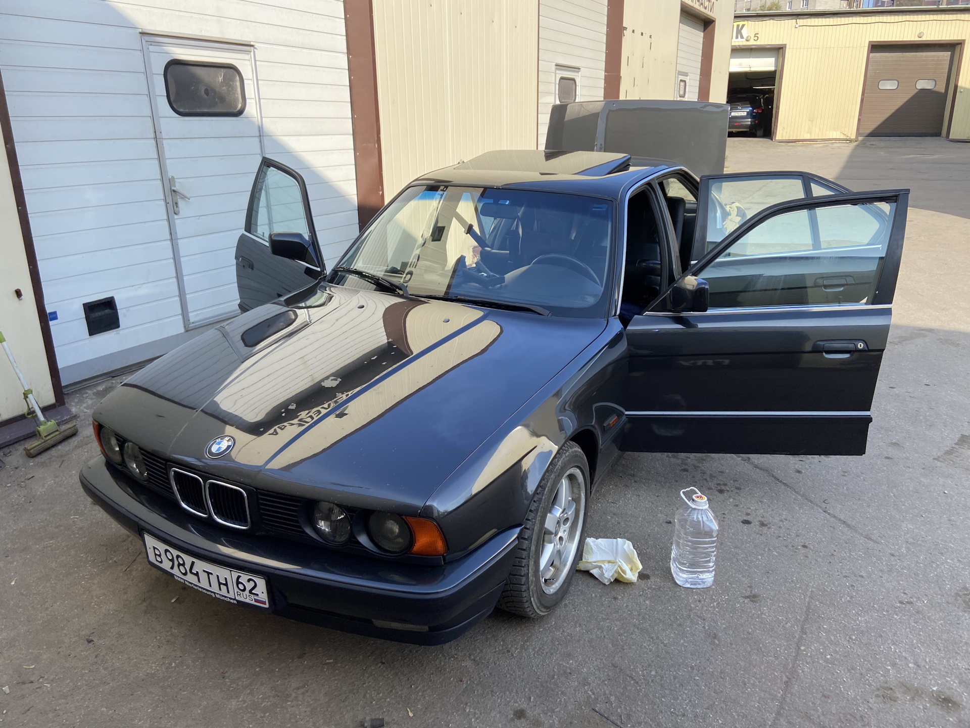 Химчистка салона е34 — BMW 5 series (E34), 2 л, 1991 года | мойка | DRIVE2