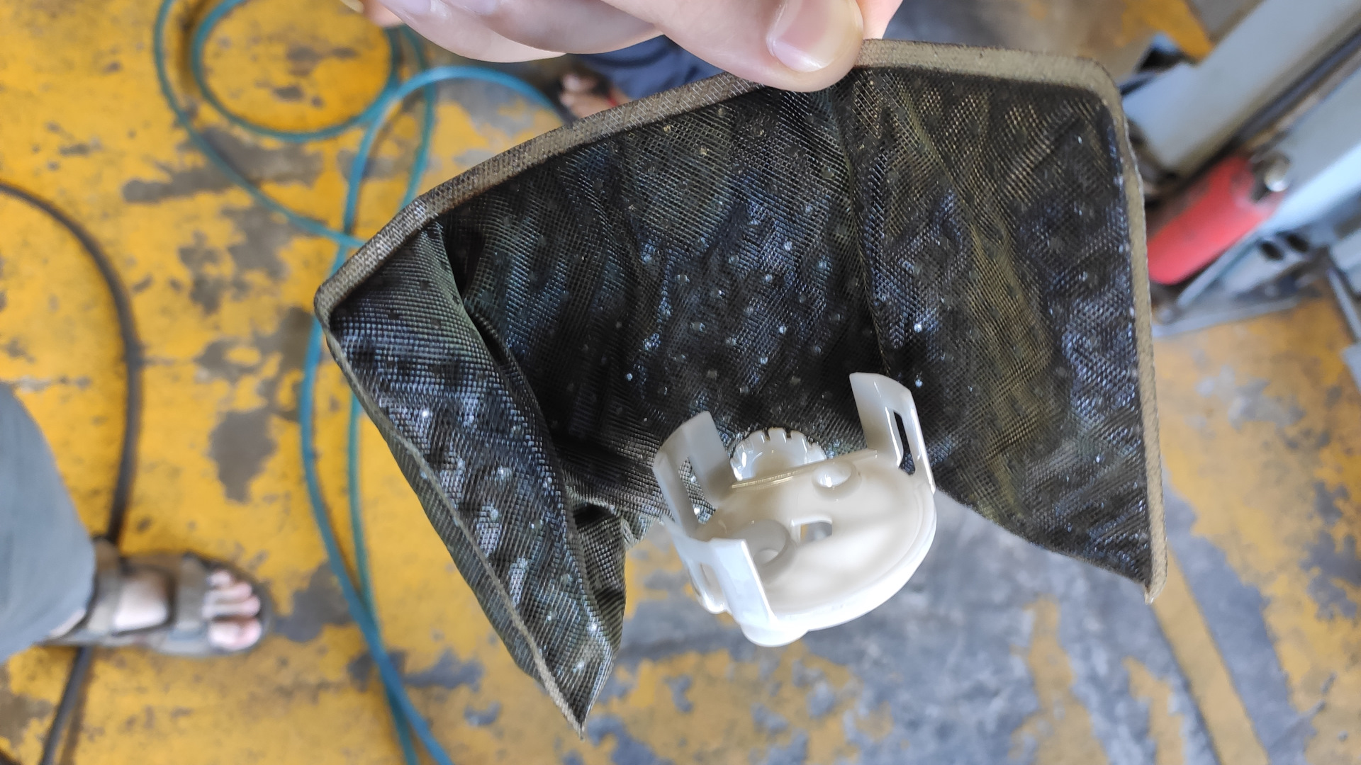 Замена топливного фильтра (в баке) Nissan Teana L33 — Nissan Teana (L33 ...