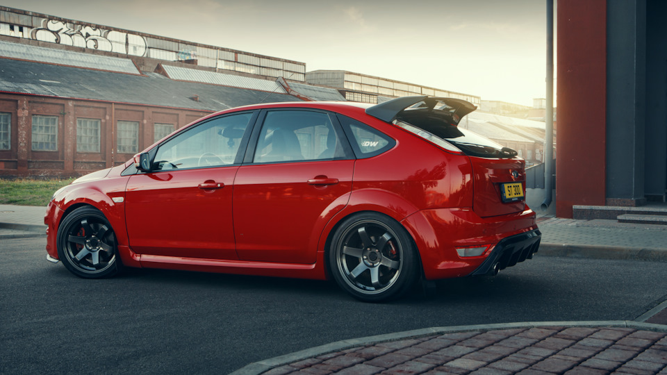 Ford Focus ST Red means faST