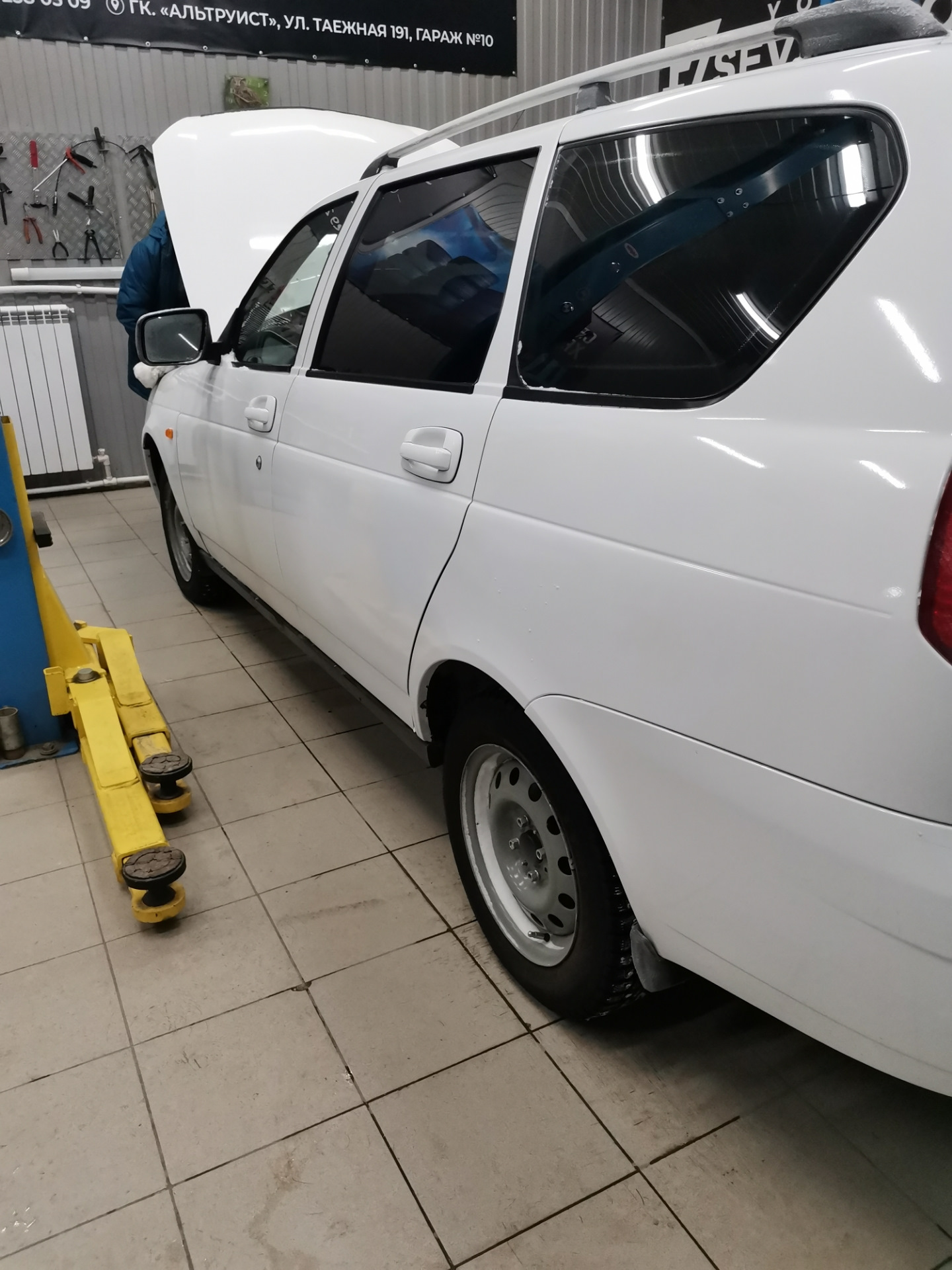 Замена патрубка сапуна — Lada Приора универсал, 1,6 л, 2012 года ...