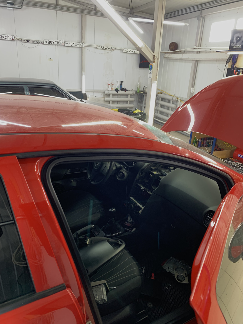 Покраска бороды — Opel Corsa D, 1,4 л, 2008 года | своими руками | DRIVE2