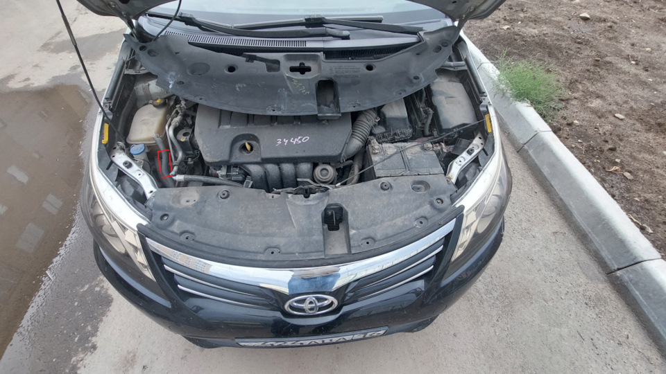 Где находится топливный фильтр тойота авенсис т250