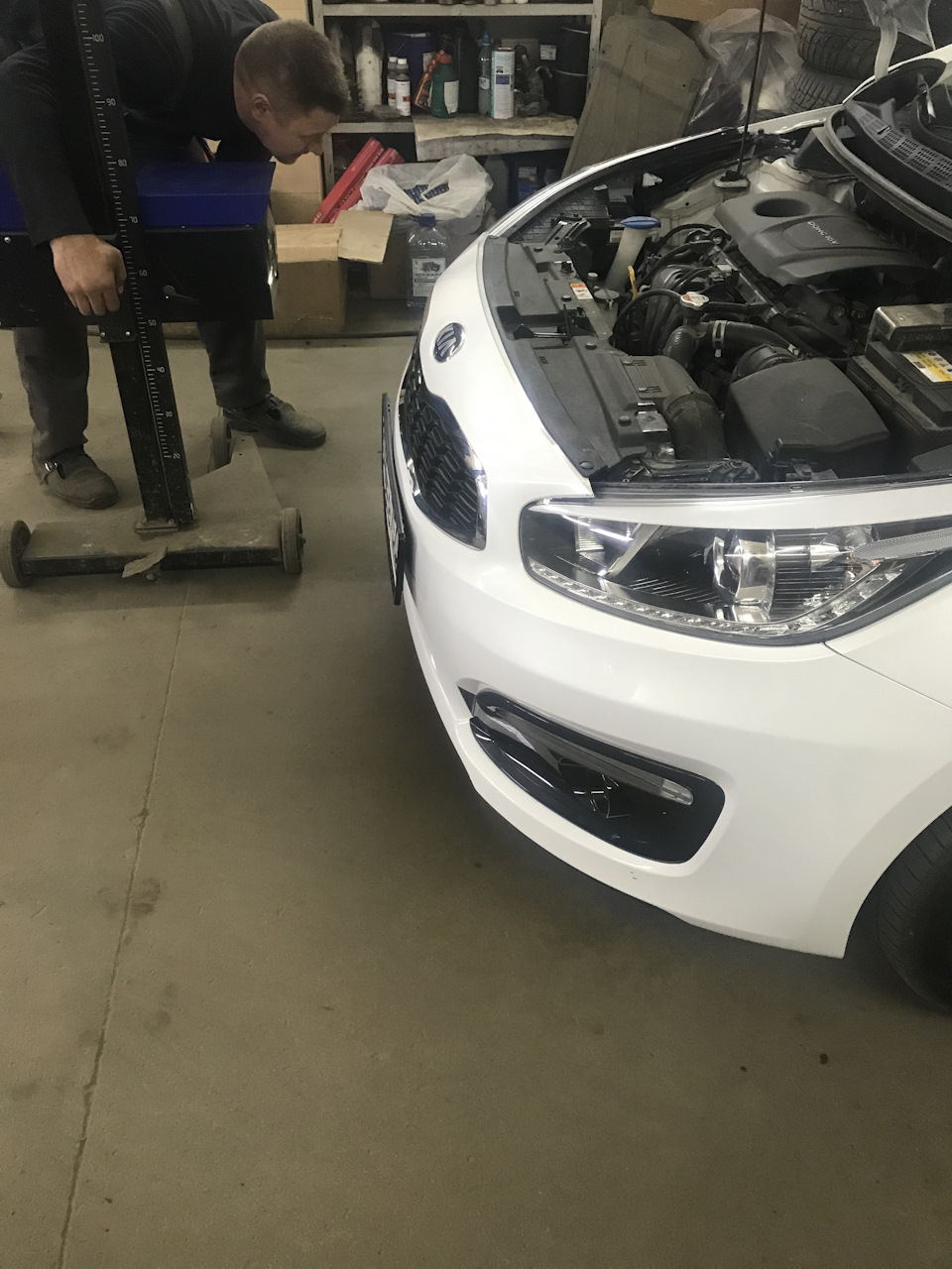 Полировка и регулировка фар от Premium — KIA Ceed (2G), 1,6 л, 2017 ...