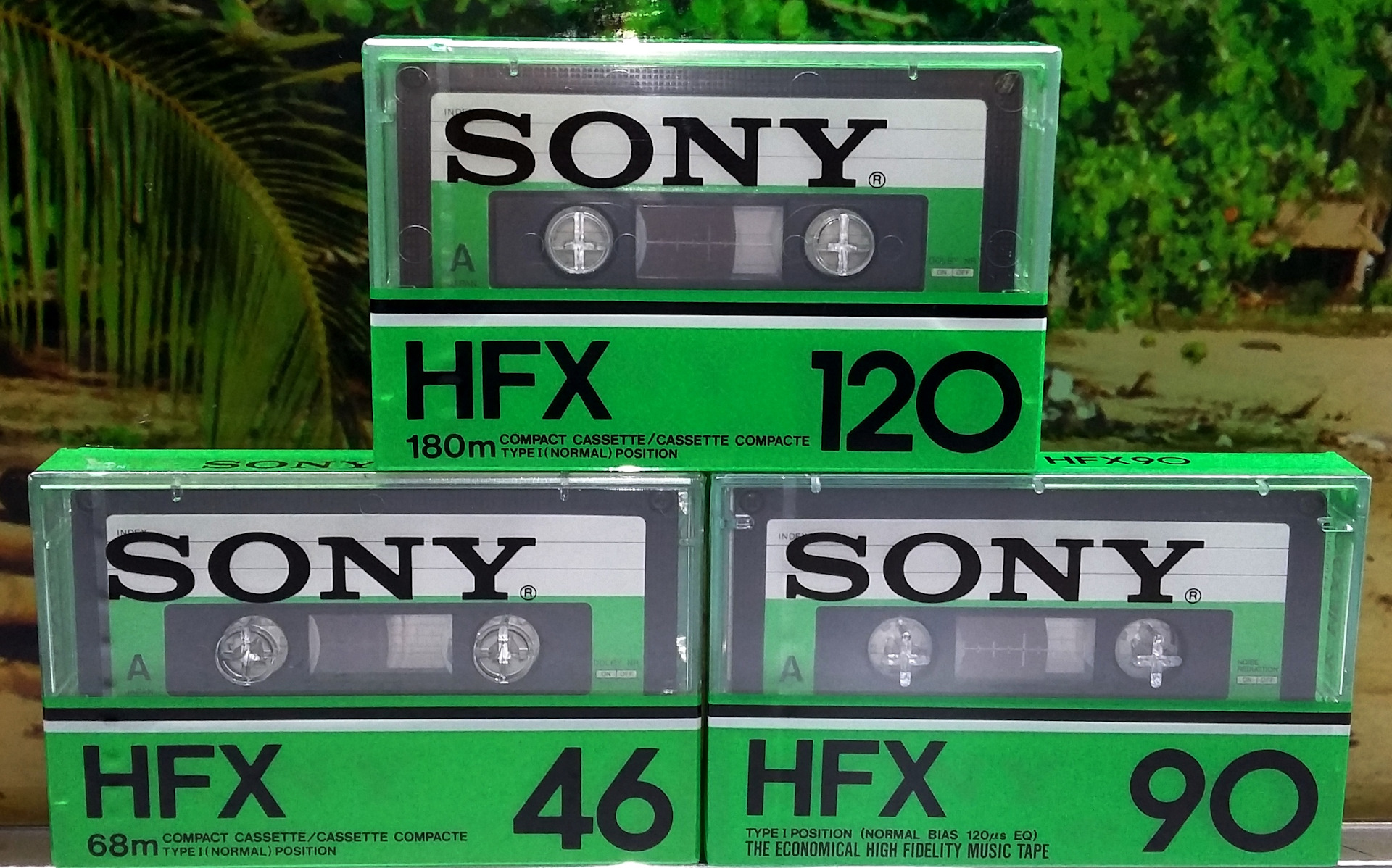 Каталог аудиокассет. Кассеты Sony AHF 120. Аудиокассета Sony UCX. Кассета Sony BHF 46. Компакт кассета Sony.