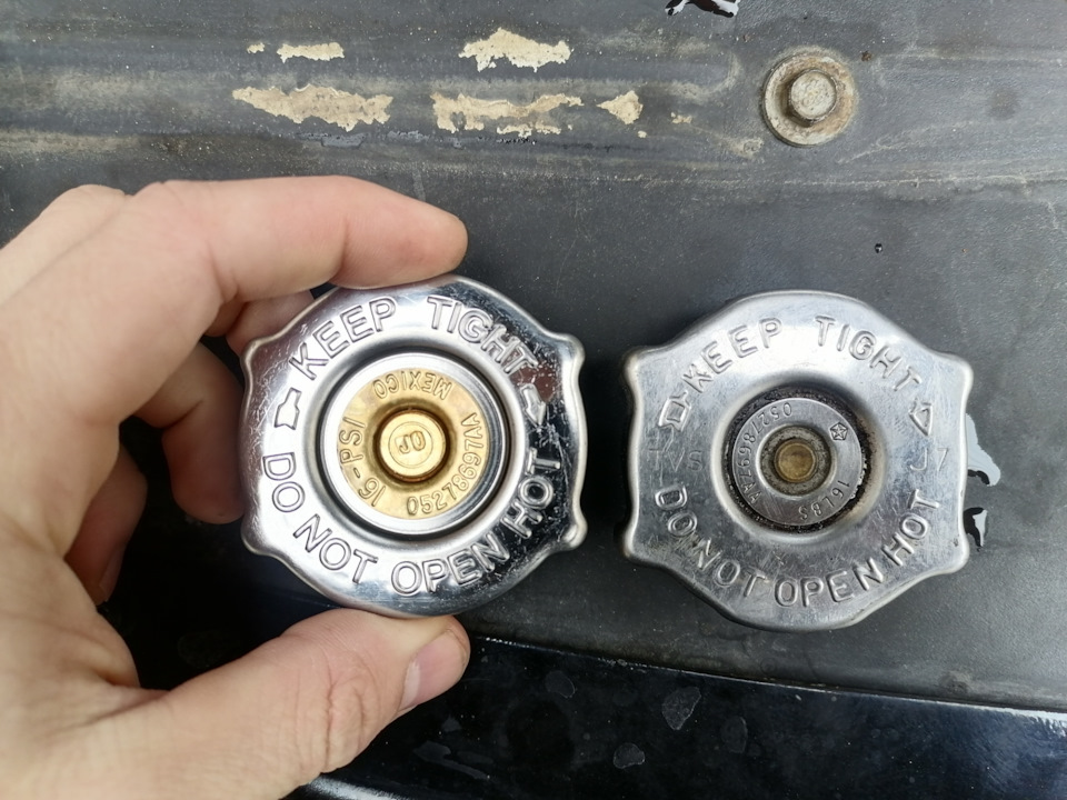 Крышка радиатора караван. 4. Крышка радиатора motorad t16. Крышка радиатора l200110. Крышка радиатора караван.