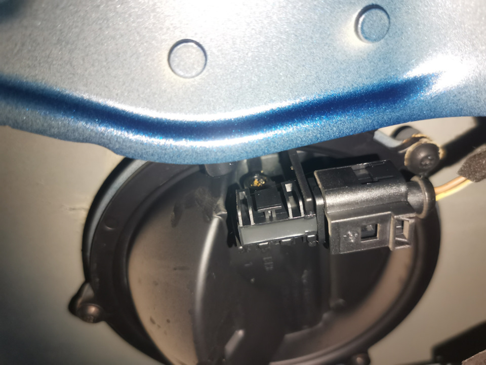 Не открвыался багажник снаружи — Volkswagen Passat B6, 2 л, 2005 года ...