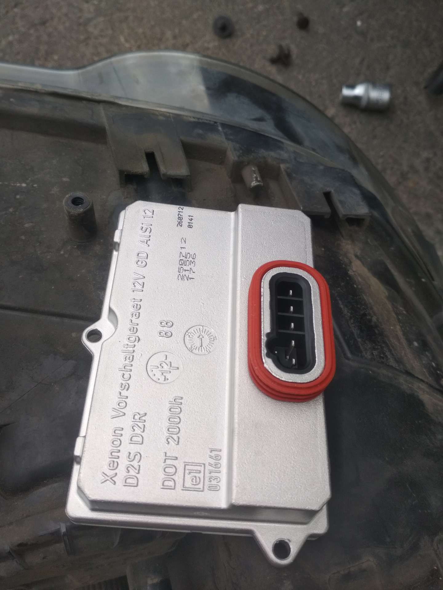 Блок розжига ксенона — BMW 7 series (E65/E66), 4,4 л., 2002 года ...