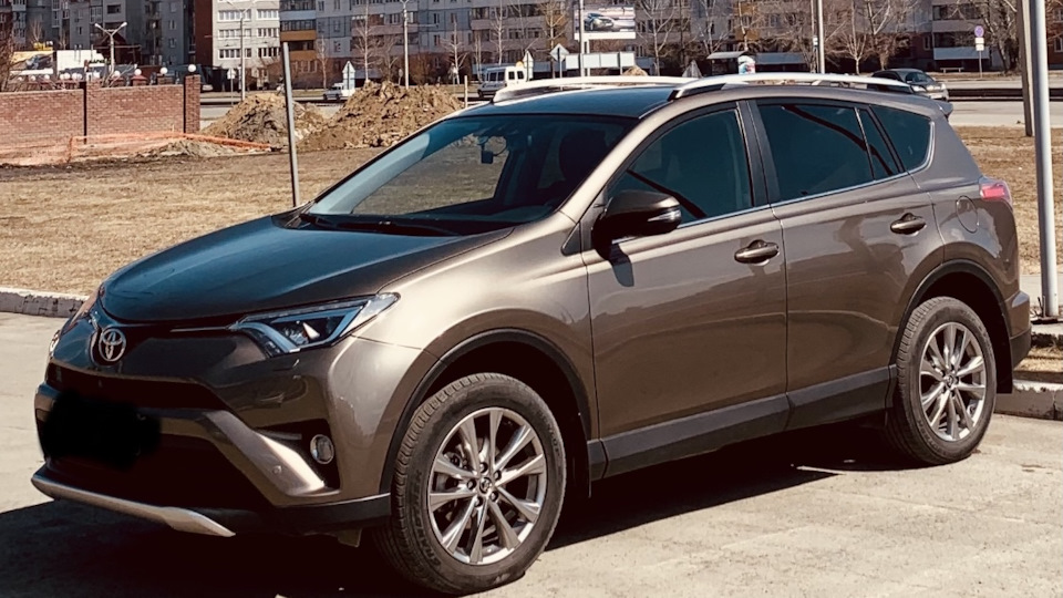 Toyota RAV4 Шоколадка