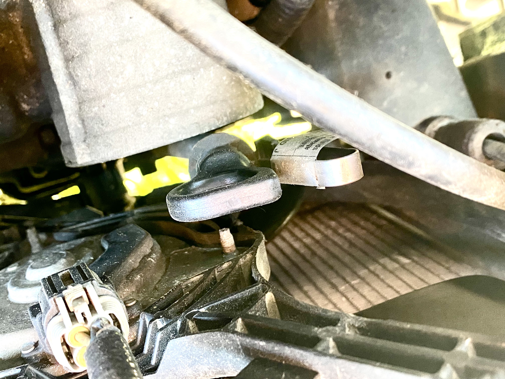 ТО. Покажу, что такое герметик акпп AGA. Салонный фильтр ...