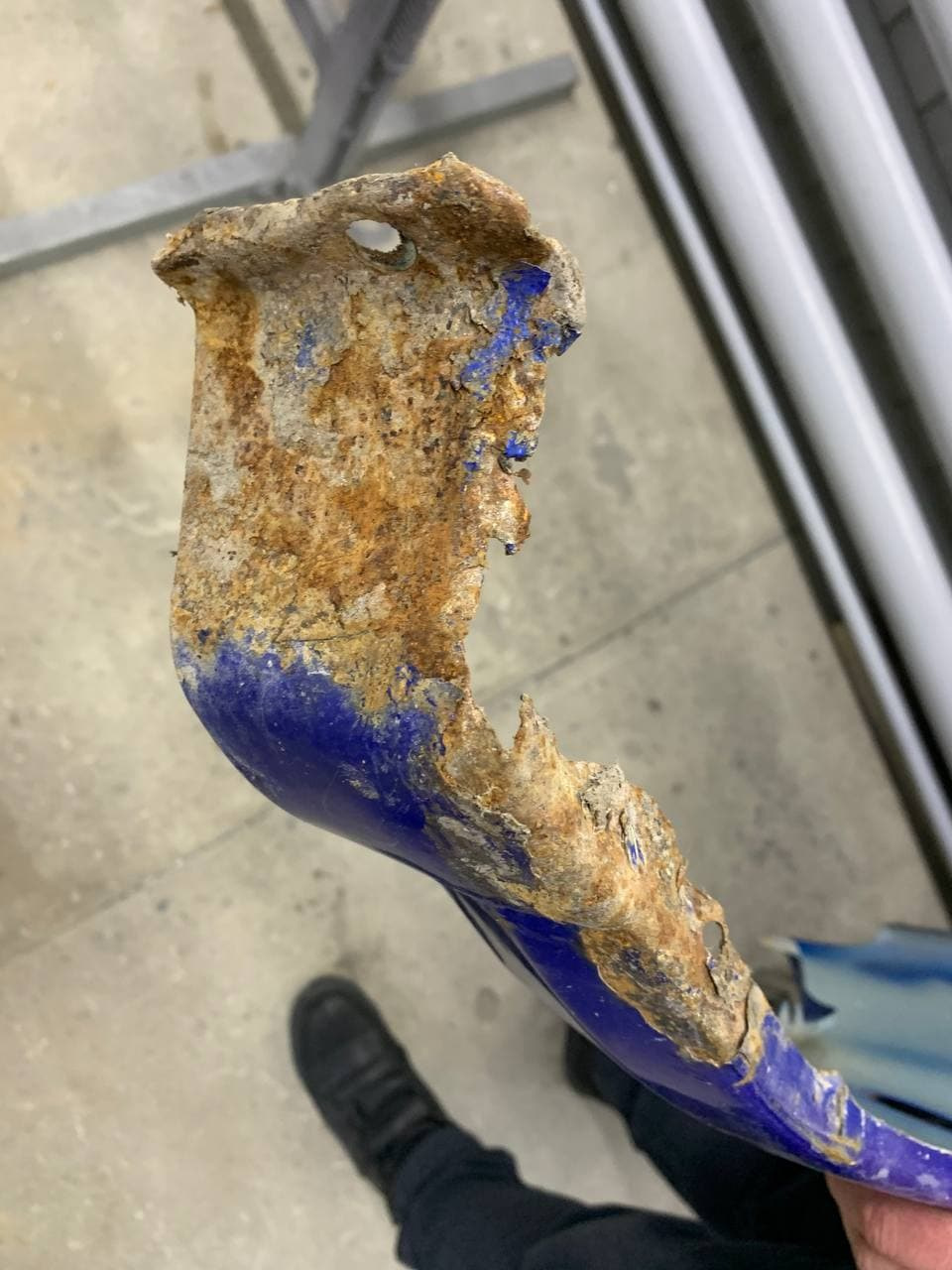 крыльям осталось жить недолго, поэтому установлены новые. слабое место( — Subaru Impreza WRX STI (GD)