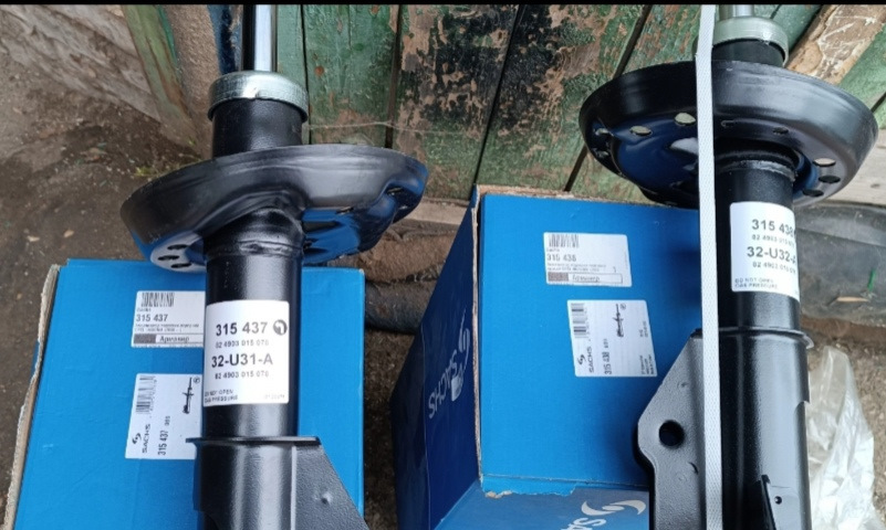 Как заменить передние стойки и установить опорные подшипники (с ...